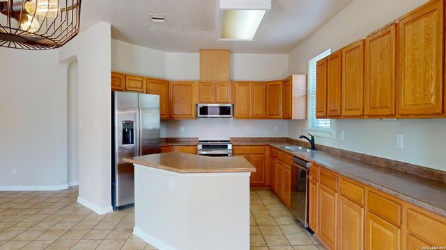 101 Springtree Cliff, Cibolo, TX 78108