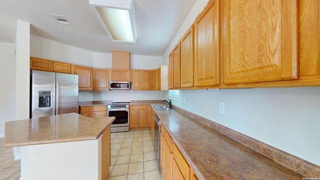 101 Springtree Cliff, Cibolo, TX 78108