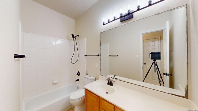 101 Springtree Cliff, Cibolo, TX 78108