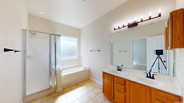 101 Springtree Cliff, Cibolo, TX 78108