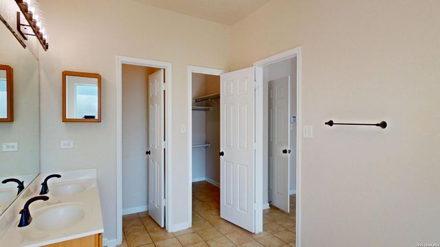 101 Springtree Cliff, Cibolo, TX 78108