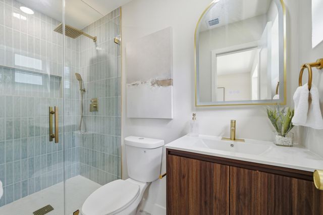 5611 NE 16th Avenue, Fort Lauderdale, FL 33334