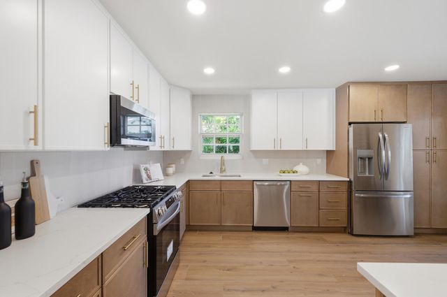 5611 NE 16th Avenue, Fort Lauderdale, FL 33334