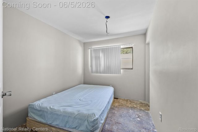 23284 Almira Street, Southfield, MI 48033