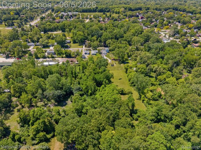 23284 Almira Street, Southfield, MI 48033
