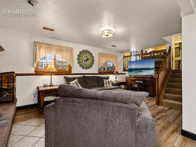 5 Chickadee Way, Pueblo, CO 81005