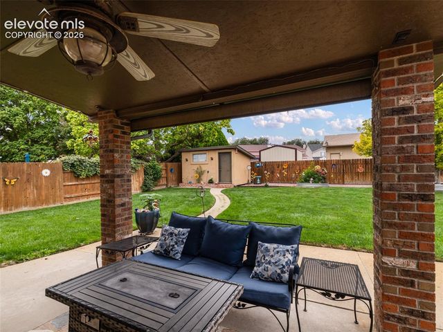 5 Chickadee Way, Pueblo, CO 81005