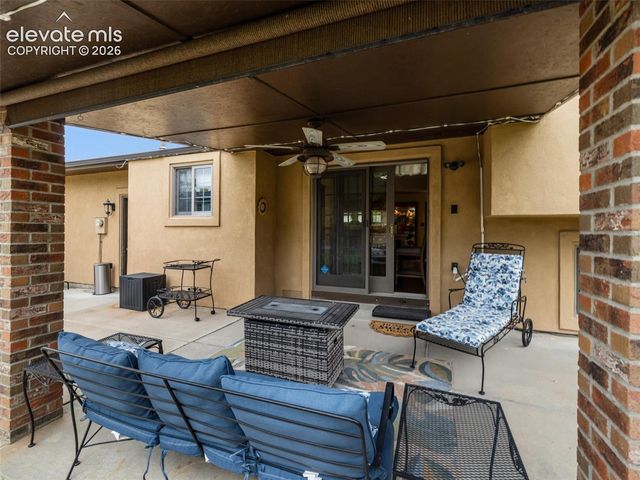 5 Chickadee Way, Pueblo, CO 81005