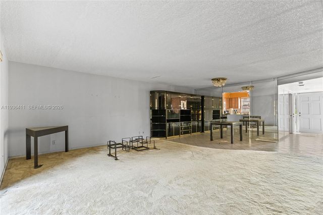 271 S Hollybrook Drive 51106, Pembroke Pines, FL 33025