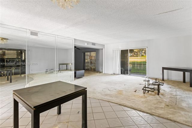 271 S Hollybrook Drive 51106, Pembroke Pines, FL 33025