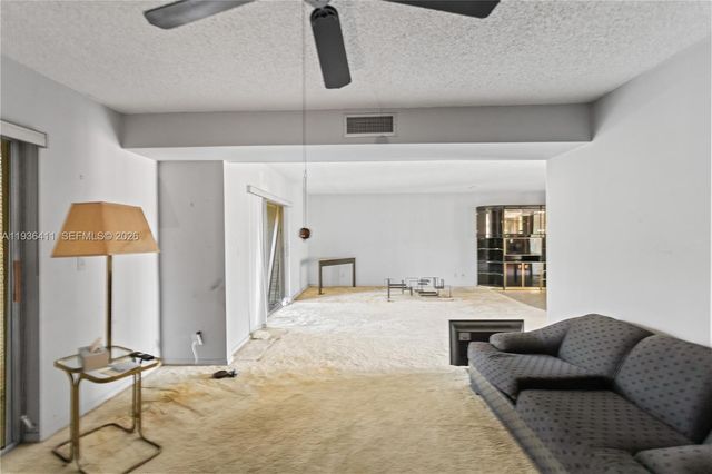 271 S Hollybrook Drive 51106, Pembroke Pines, FL 33025