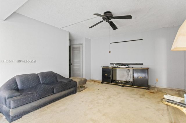 271 S Hollybrook Drive 51106, Pembroke Pines, FL 33025
