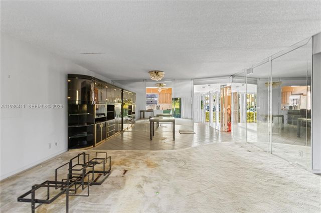 271 S Hollybrook Drive 51106, Pembroke Pines, FL 33025