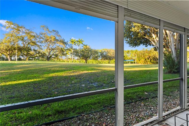 271 S Hollybrook Drive 51106, Pembroke Pines, FL 33025