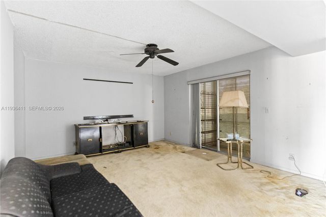 271 S Hollybrook Drive 51106, Pembroke Pines, FL 33025