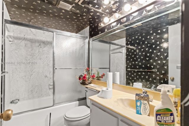 271 S Hollybrook Drive 51106, Pembroke Pines, FL 33025