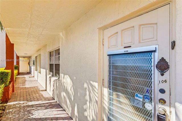 271 S Hollybrook Drive 51106, Pembroke Pines, FL 33025