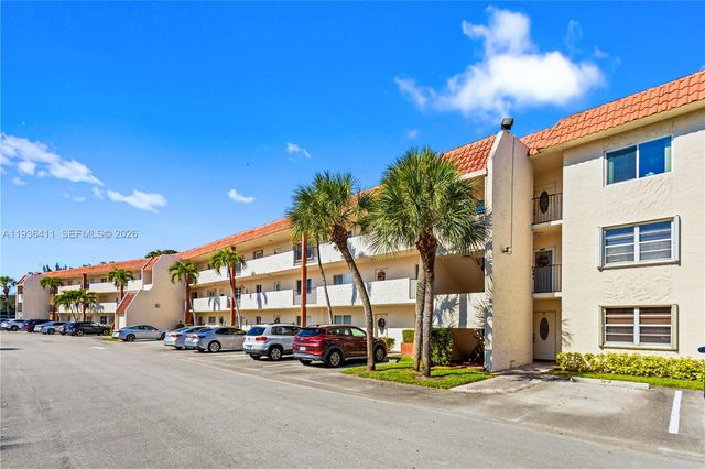 271 S Hollybrook Drive 51106, Pembroke Pines, FL 33025