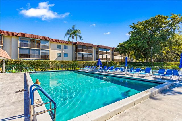 271 S Hollybrook Drive 51106, Pembroke Pines, FL 33025