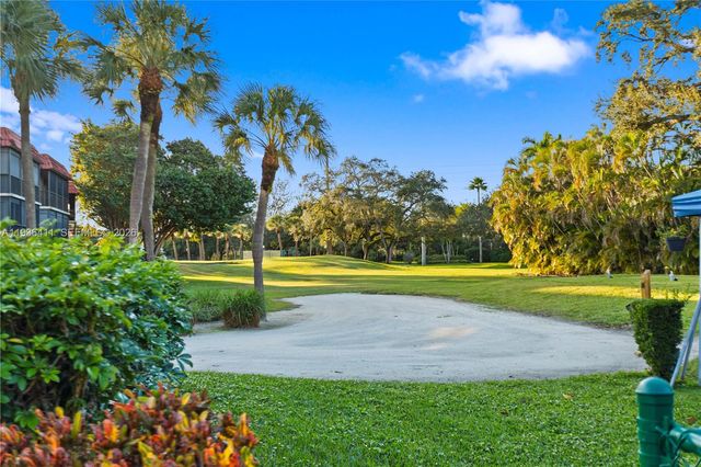 271 S Hollybrook Drive 51106, Pembroke Pines, FL 33025