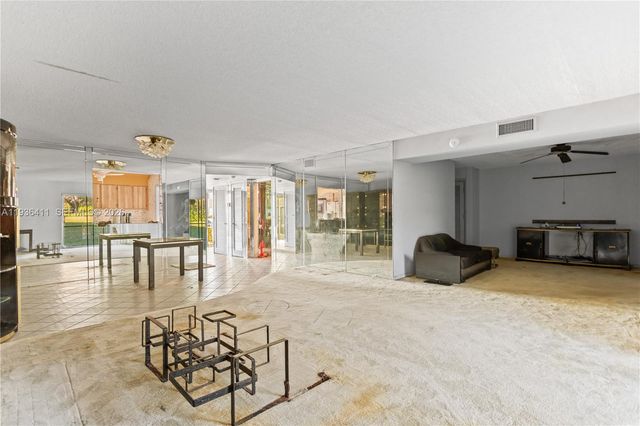 271 S Hollybrook Drive 51106, Pembroke Pines, FL 33025