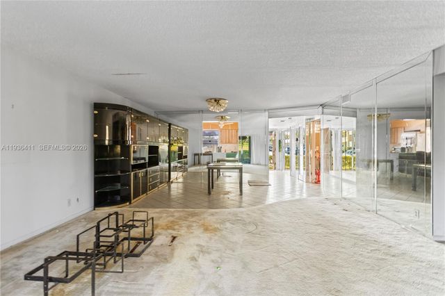 271 S Hollybrook Drive 51106, Pembroke Pines, FL 33025