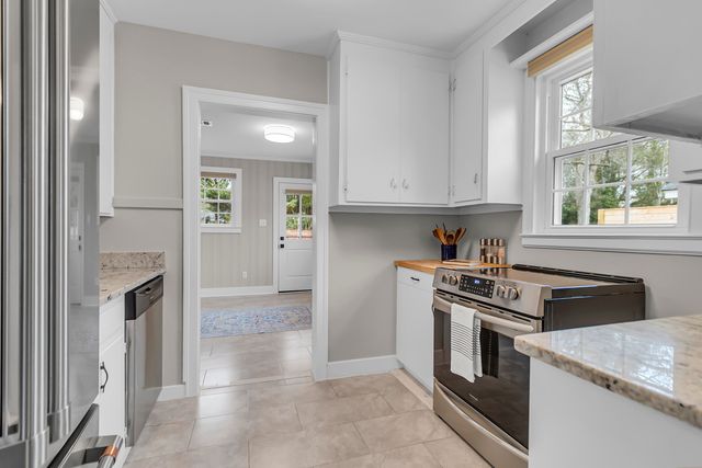 28 Lyttleton Avenue, Charleston, SC 29407