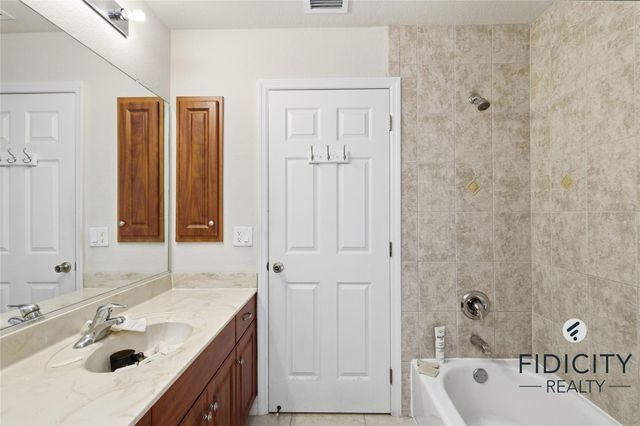 1322 NE Van Loon Lane, Cape Coral, FL 33909