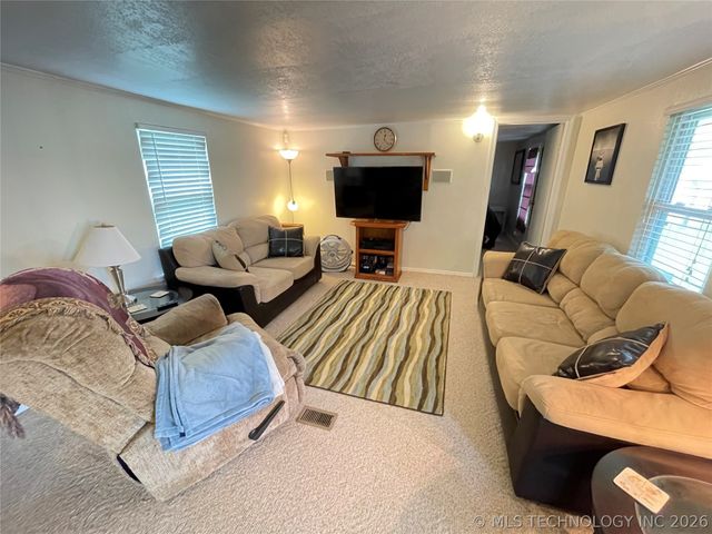 430378 1152 Road, Porum, OK 74455