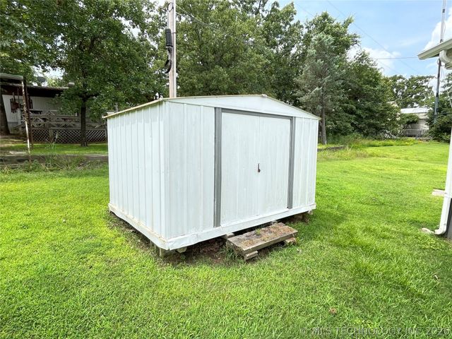 430378 1152 Road, Porum, OK 74455