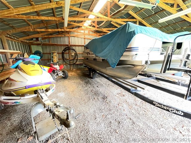 430378 1152 Road, Porum, OK 74455