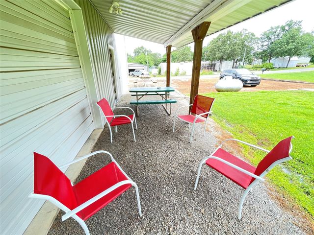 430378 1152 Road, Porum, OK 74455