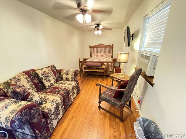 430378 1152 Road, Porum, OK 74455