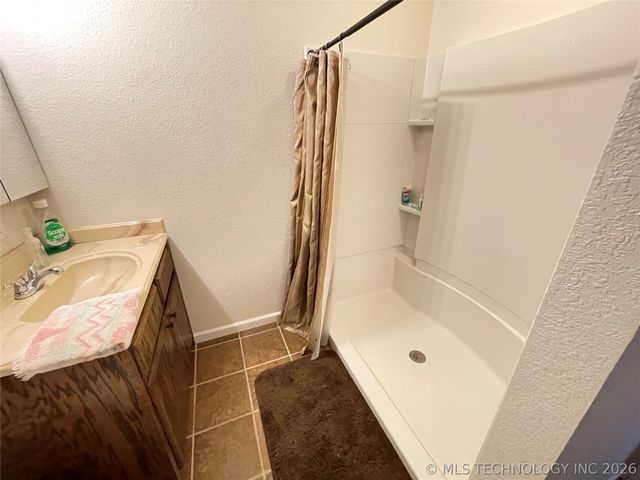 430378 1152 Road, Porum, OK 74455