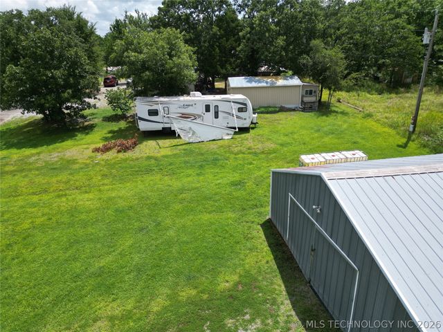430378 1152 Road, Porum, OK 74455