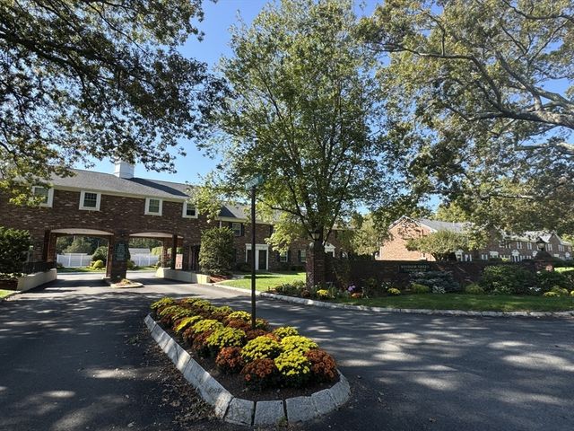 603 Windsor Drive 603, Framingham, MA 01701
