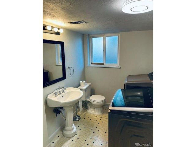 6856 Quay Ct, Arvada, CO 80003
