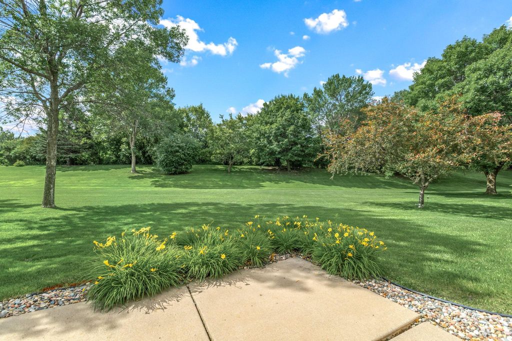 13024 Garrett Lane, Apple Valley, MN 55124 — photo 5