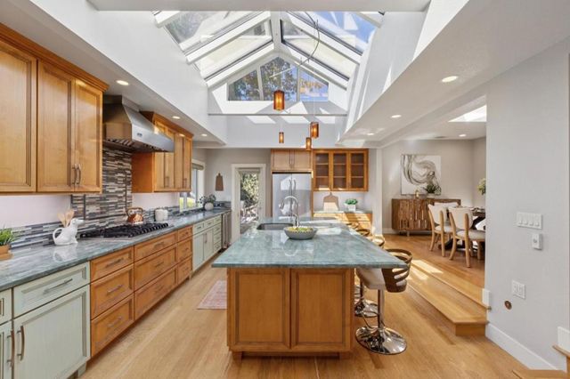 17341 E Vineland Avenue, Los Gatos, CA 95030