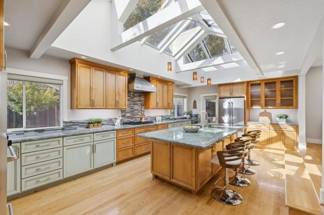 17341 E Vineland Avenue, Los Gatos, CA 95030