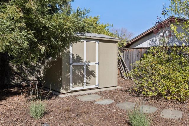 17341 E Vineland Avenue, Los Gatos, CA 95030