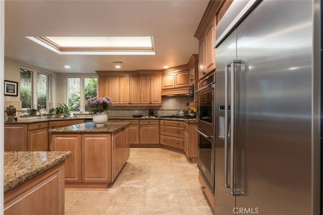 1935 Lyans Drive, La Canada Flintridge, CA 91011