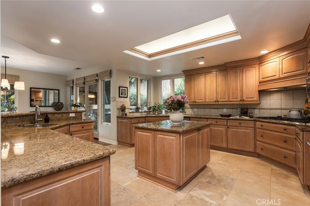 1935 Lyans Drive, La Canada Flintridge, CA 91011