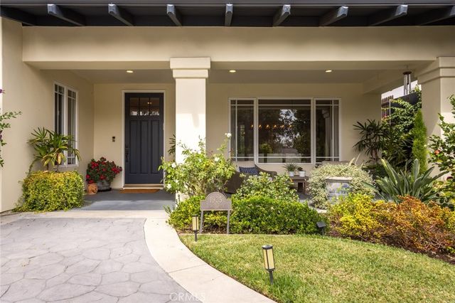 1935 Lyans Drive, La Canada Flintridge, CA 91011