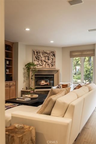 1935 Lyans Drive, La Canada Flintridge, CA 91011