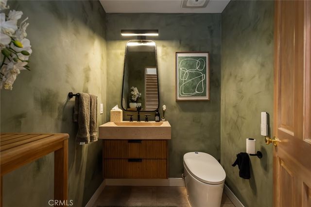 1935 Lyans Drive, La Canada Flintridge, CA 91011