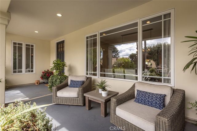 1935 Lyans Drive, La Canada Flintridge, CA 91011