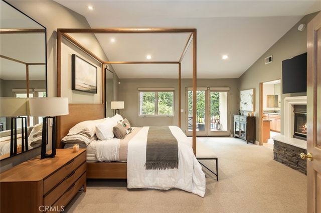 1935 Lyans Drive, La Canada Flintridge, CA 91011