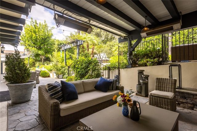 1935 Lyans Drive, La Canada Flintridge, CA 91011
