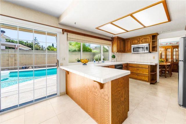 9652 Duke, Westminster, CA 92683